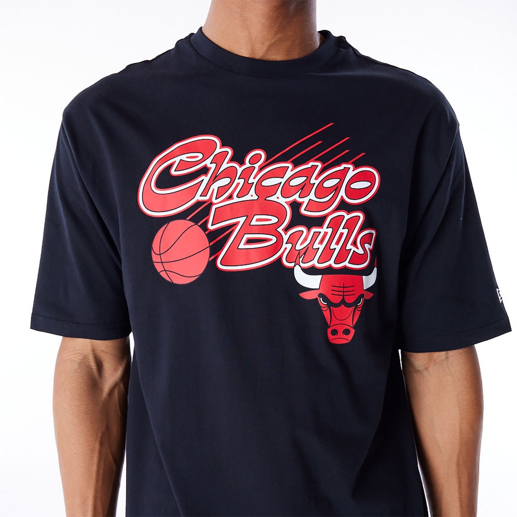 New Era NBA Script Os Tee Chicago Bulls