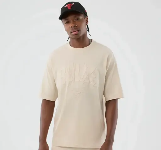New Era NBA Oversize Tee Bulls Beige 